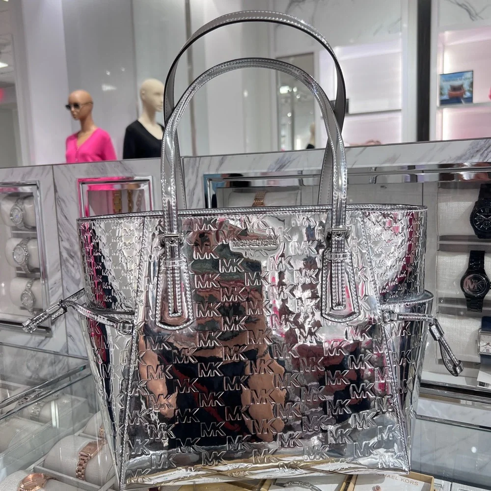 MICHAEL KORS Voyager Large Patent Logo Debossed Tote Bag NWT Silver - Picture 7 of 10